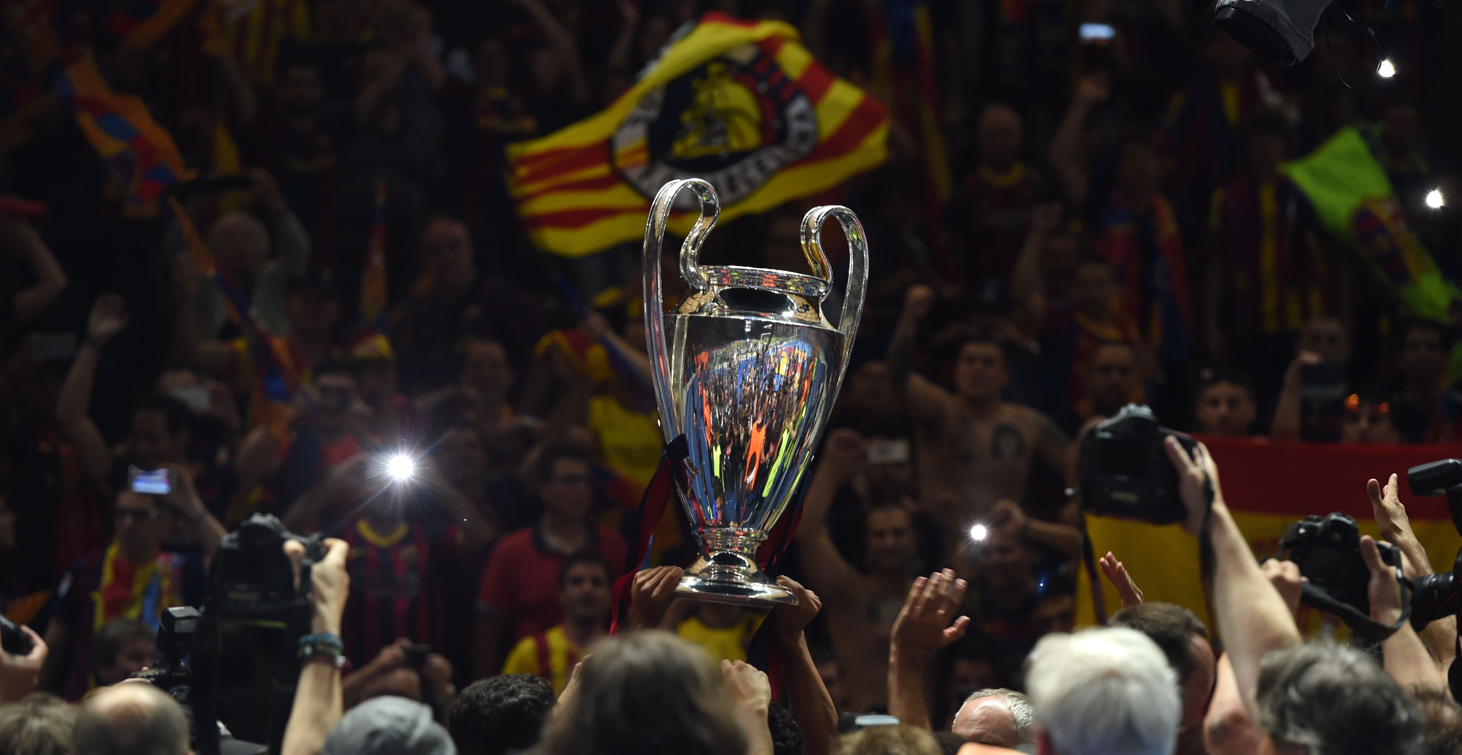 El caso de la supuesta corrupción por el que es señalado del club, los podría dejar fuera de las competiciones europeas. (Foto Prensa Libre: AFP)