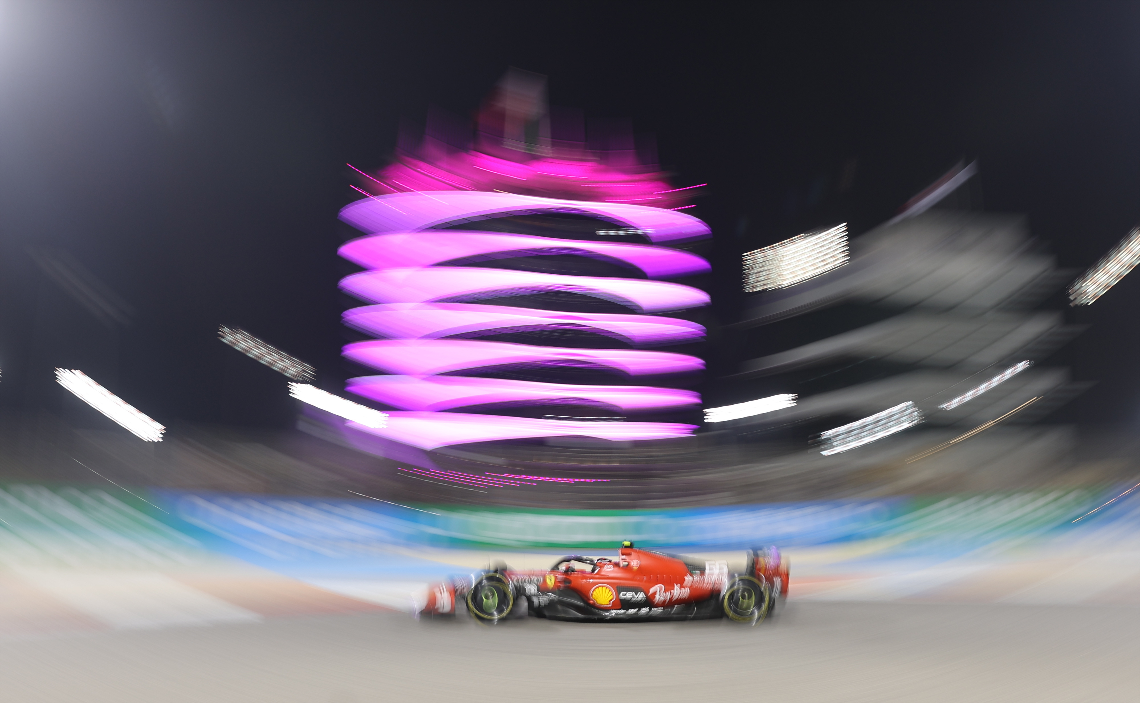 El piloto español Carlos Sainz en el circuito de Baréin. (Foto Prensa Libre: EFE)