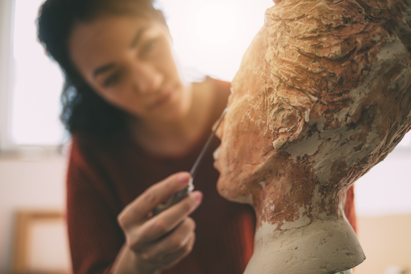 Las diferentes técnicas de la escultura se pueden implementar en una obra. Todo dependerá del artista. (Foto Prensa Libre: Shutterstock).
