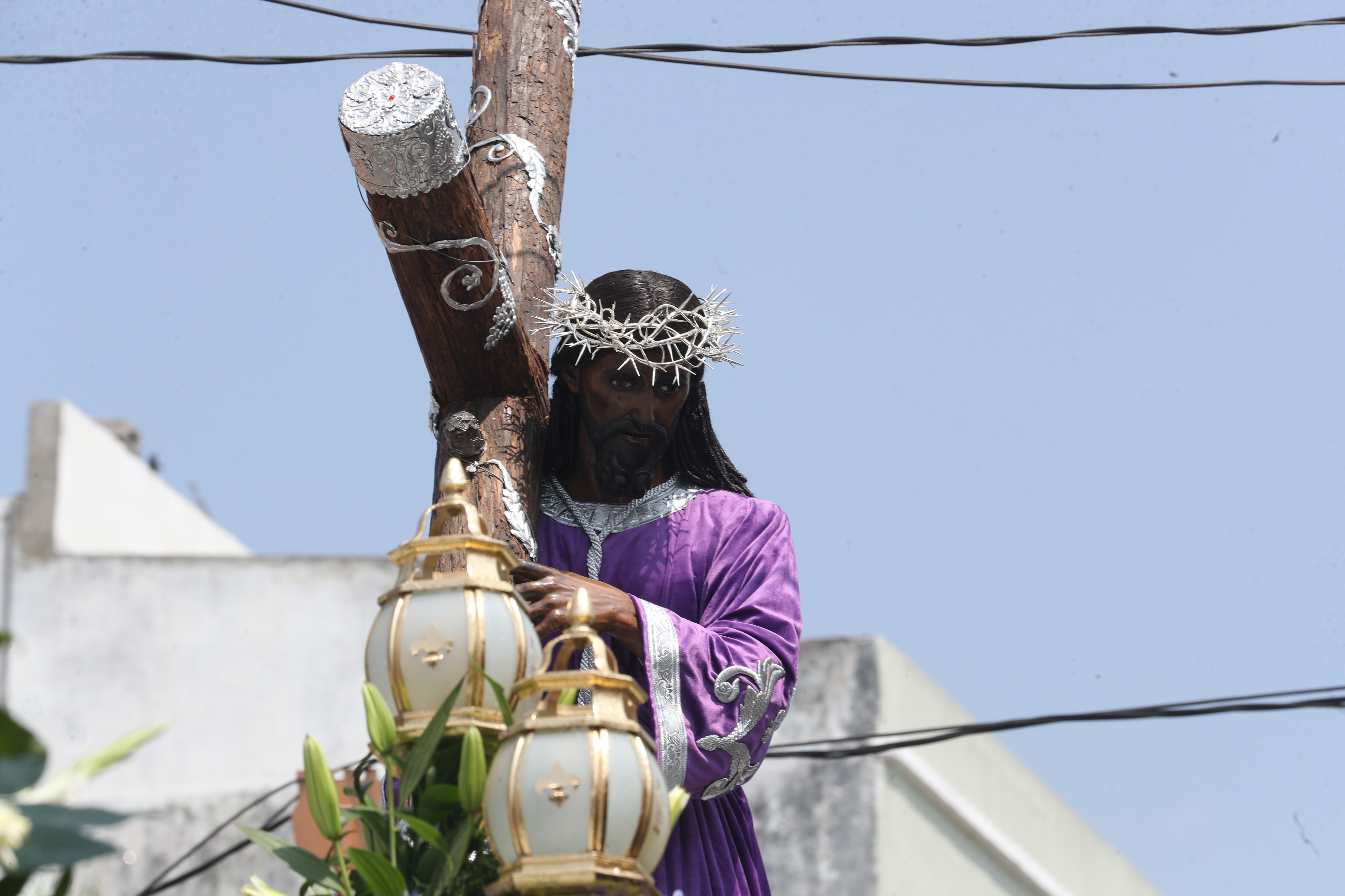 Cortejo procesional de Jess de la Buena Muerte de la baslica Nuestra Seora del Rosario, templo de Santo Domingo, este tercer domingo de cuaresma cumple 25 aos de procesionarse.

Fotografa: Roberto Lpez.     Fecha: 12/03/2023
