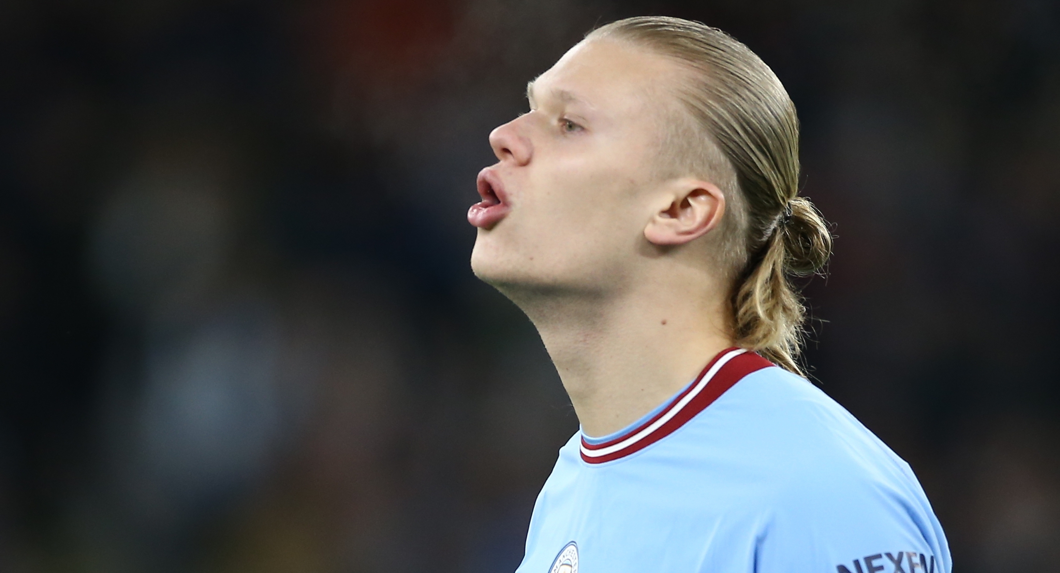 De la alegría de festejar goles, a sentirse frustrado. El motivo que tiene muy dolido a Erling Haaland