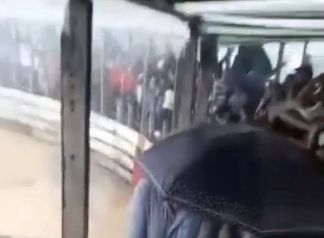 VIENTO ARRANCA TECHO DE PLAZA DE TOROS