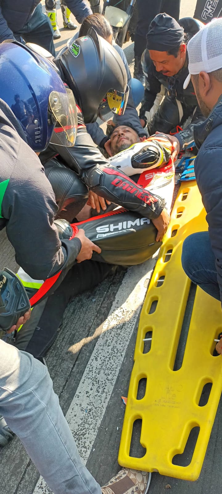 En llamas: motorista que participaba en caravana se accidente en ruta Interamericana y bomberos dan detalles del percance