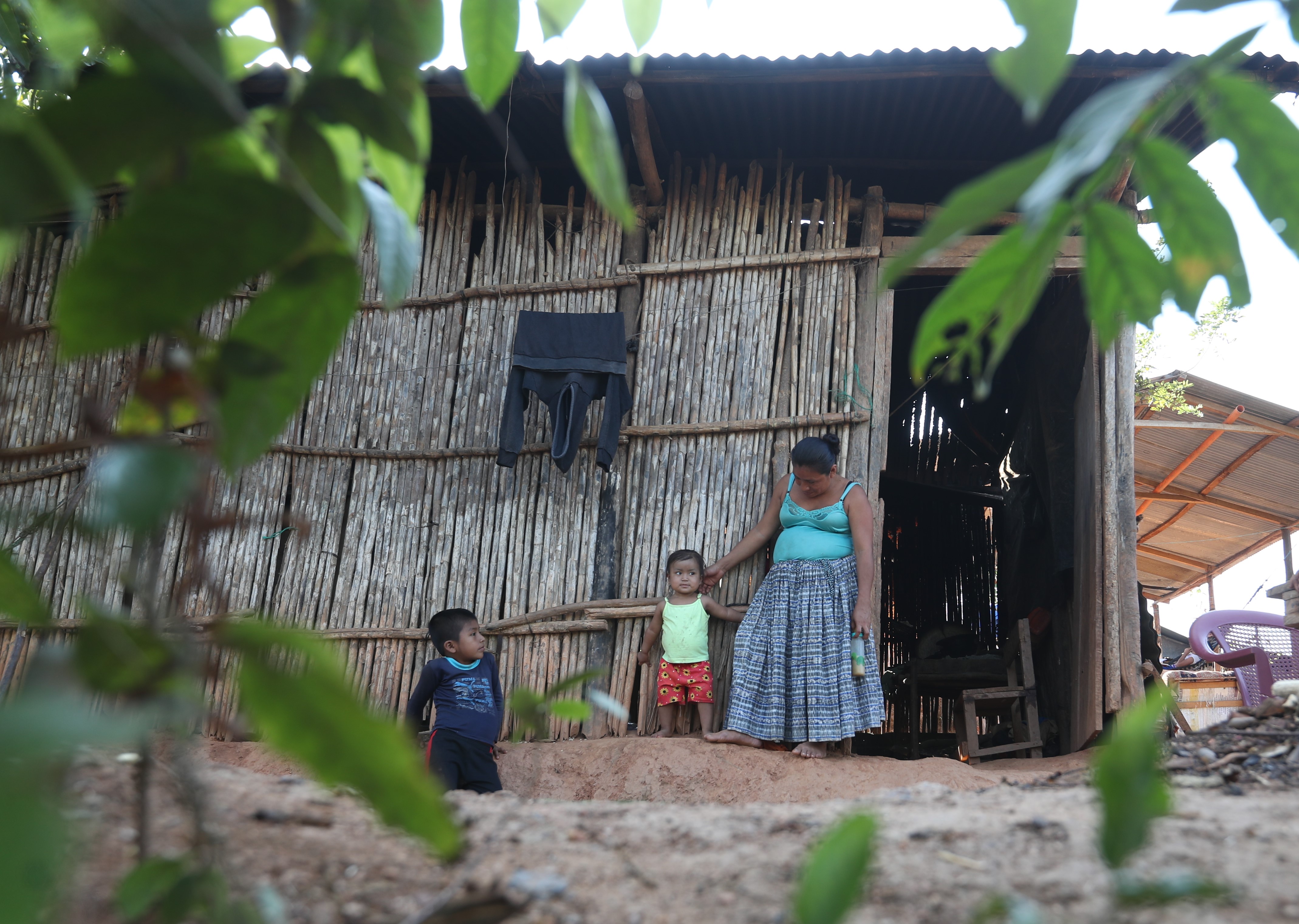 La crisis alimentaria en municipios como Panzós, llevan a que los casos de desnutrición aguda se incrementen. (Foto  Prensa Libre: Roberto López)