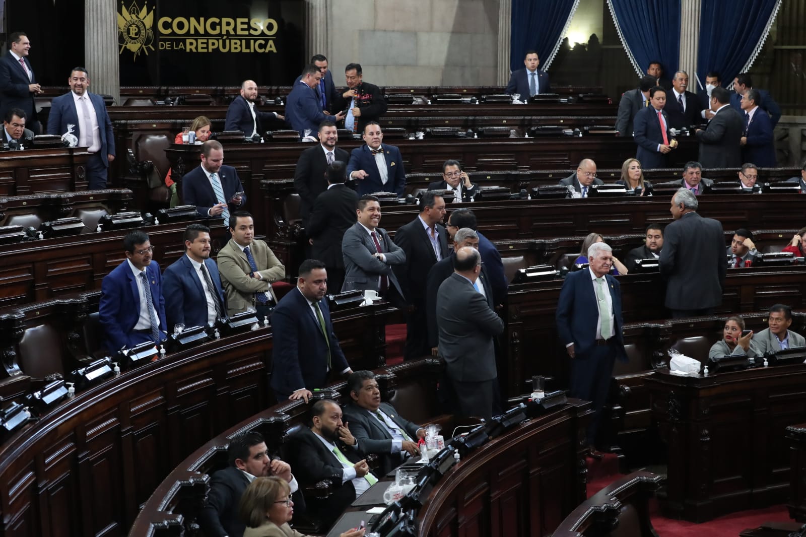 Los diputados del Congreso de la República se irán de descanso durante dos semanas. (Foto Prensa Libre: Élmer Vargas)