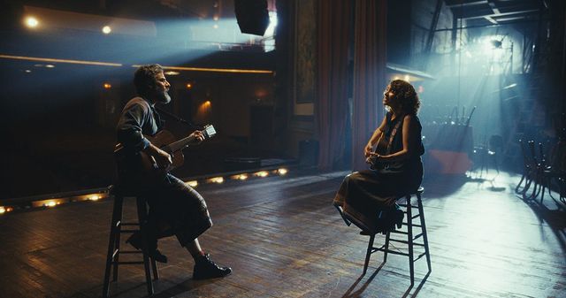 Gaby Moreno lanza una versión de “Luna de Xelajú” con Óscar Isaac (el videoclip y otros detalles de la grabación)