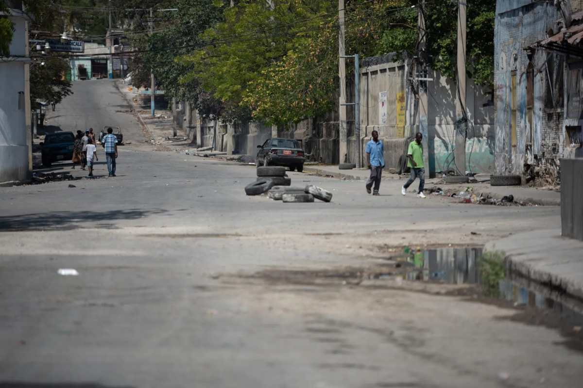 Violencia en Haití: enfrentamiento entre pandillas y francotiradores deja más de 530 muertos (control territorial, precariedad y miles de desplazados)