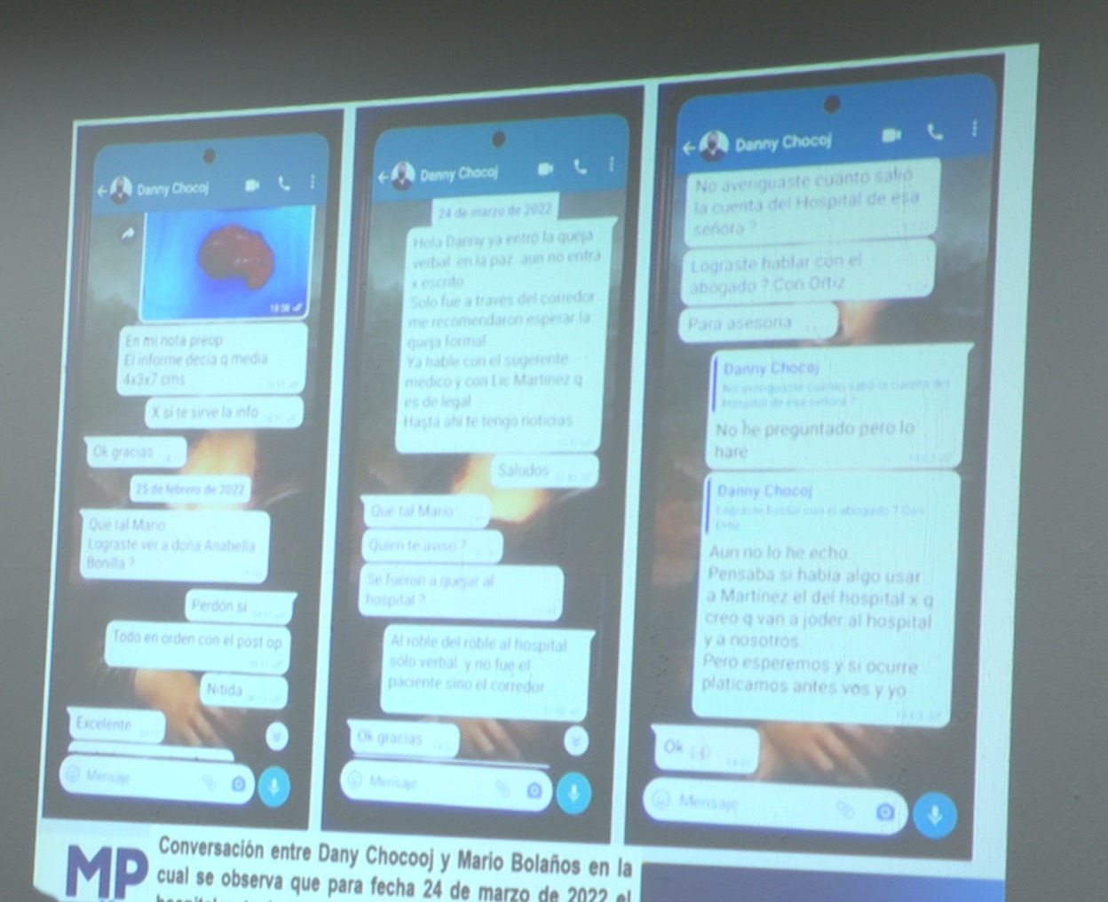 Mensajes de chat que son parte de la evidencia presentada durante la audiencia de primera declaración el 14 de marzo de 2023. (Foto Prensa Libre: Edwin Pitán)