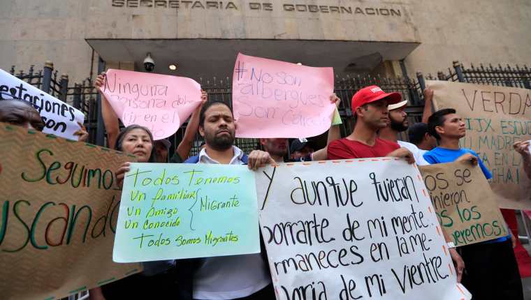 Migrantes se manifiestan en solidaridad con fallecidos en el norte México