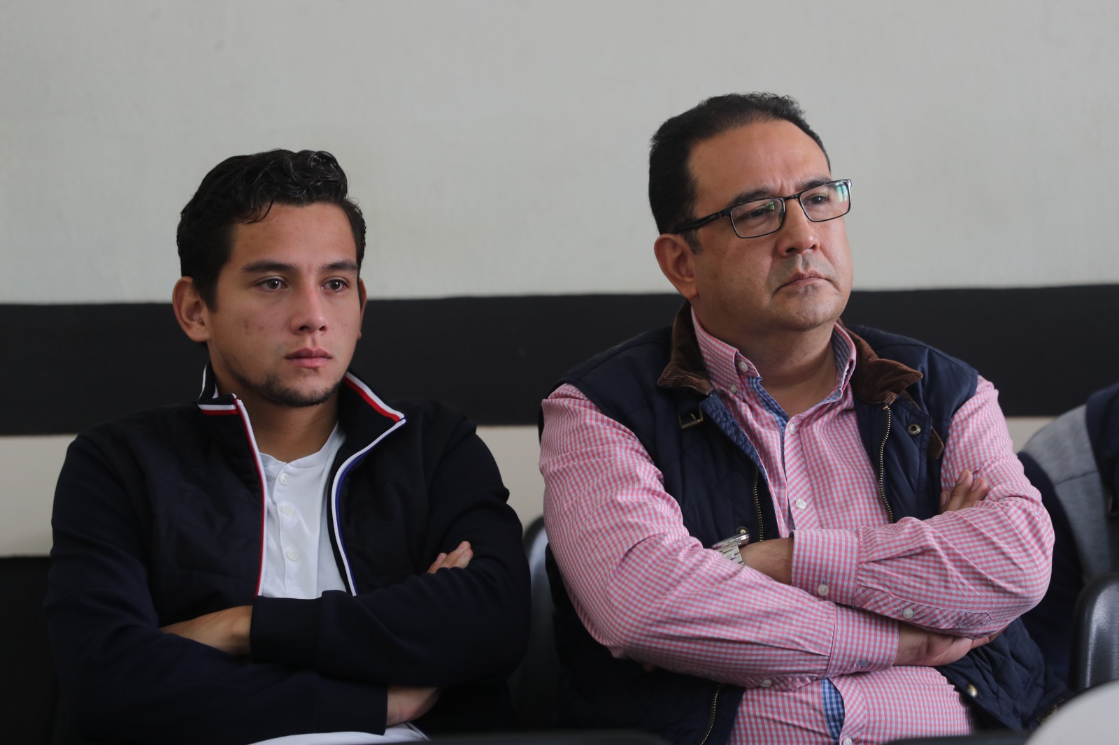 José Manuel Morales y Sammy Morales, familiares del expresidente Jimmy Morales, durante una de las audiencias judicial. (Foto Prensa Libre: Érick Ávila)