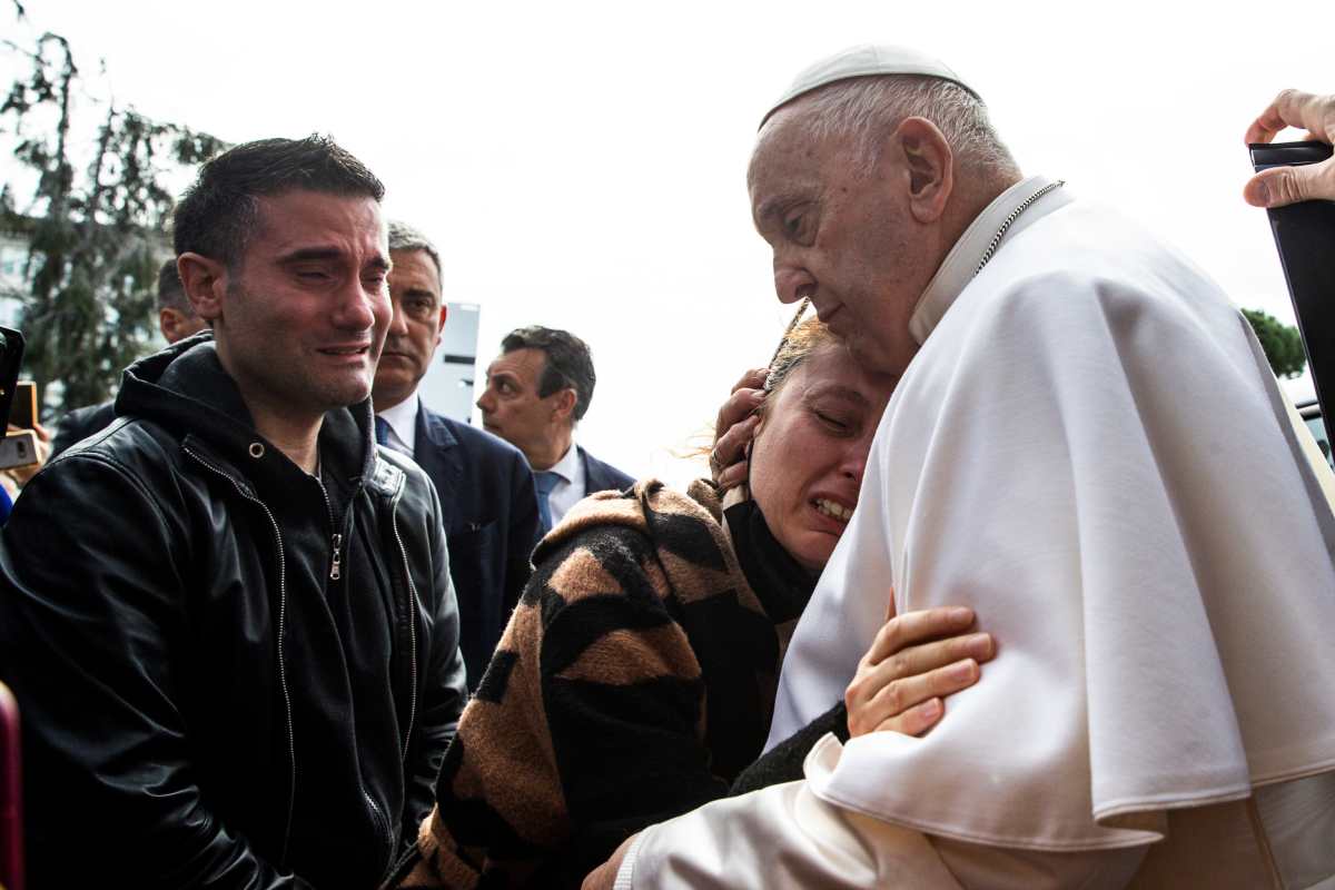“Todavía estoy vivo”: la broma del papa Francisco cuando fue dado de alta tras ser hospitalizado por bronquitis