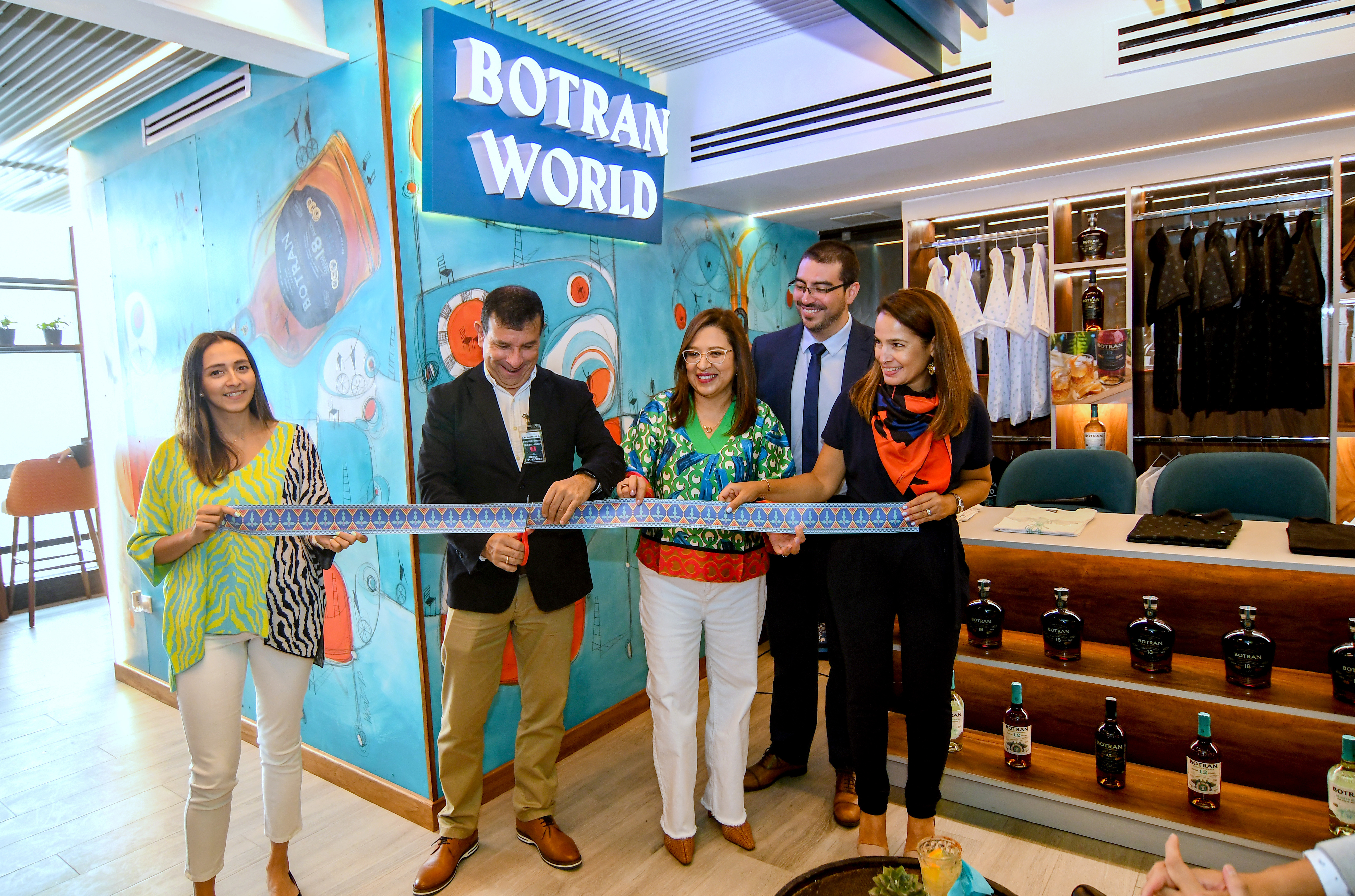 Ron Botran sigue creciendo e innovando, local e internacionalmente, y muestra de ello es el nuevo lounge Botran World. Foto Prensa Libre: Sergio Muñoz