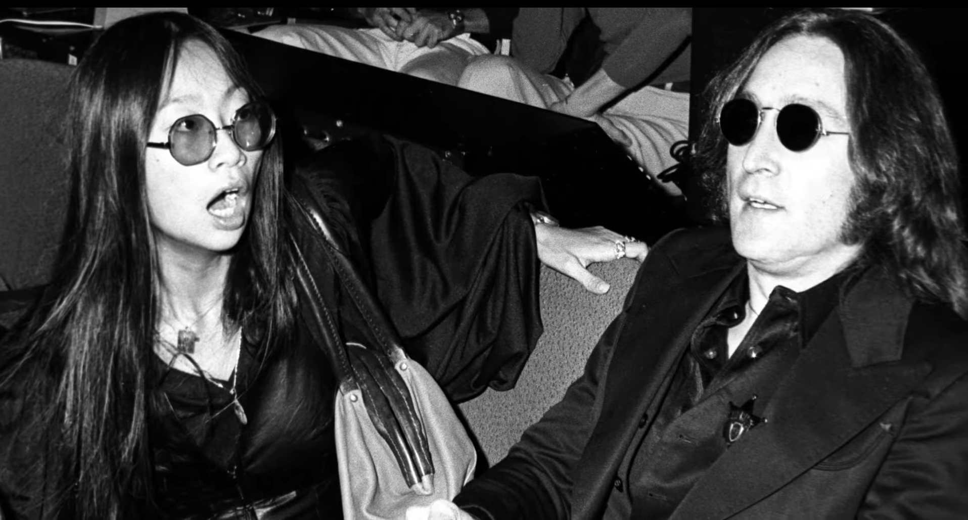 May Pang (izquierda) y John Lennon (derecha) mantuvieron una relación de 18 meses. (Foto Prensa Libre: Captura YouTube 'The Lost Weekend: A Love Story')
