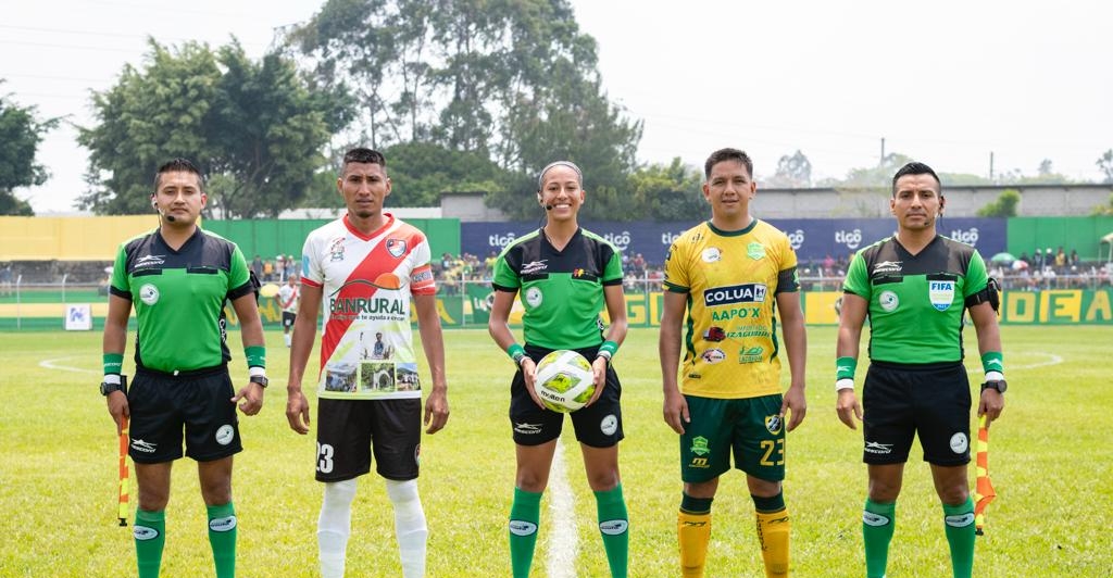Video: Árbitra denuncia agresión y amenaza de muerte por parte de futbolistas del equipo Amatitlán de la Segunda División