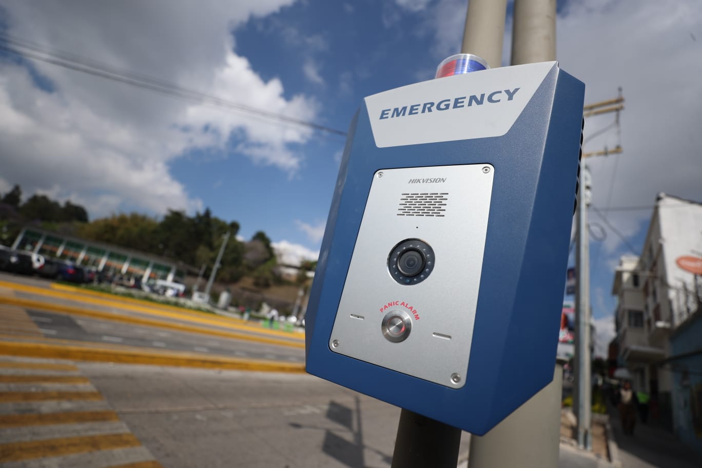botenes de panico en la sexta avenida zona 1 centro historico fotos municipalidad de guatemala (4)