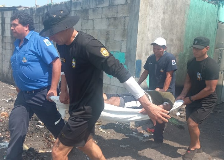 Cinco integrantes de una familia se salvan de morir ahogados en playas del Puerto San José