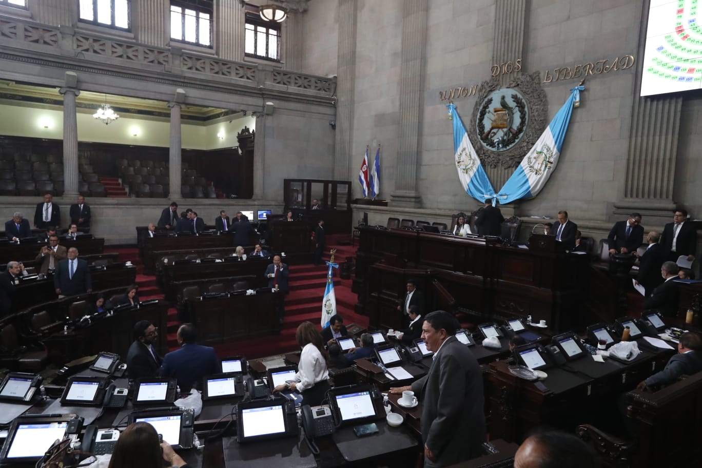 Diputados aprobaron una ampliación presupuestaria para el Programa de Aporte Económico al Adulto Mayor. Fotografía: Prensa Libre (Roberto López).  