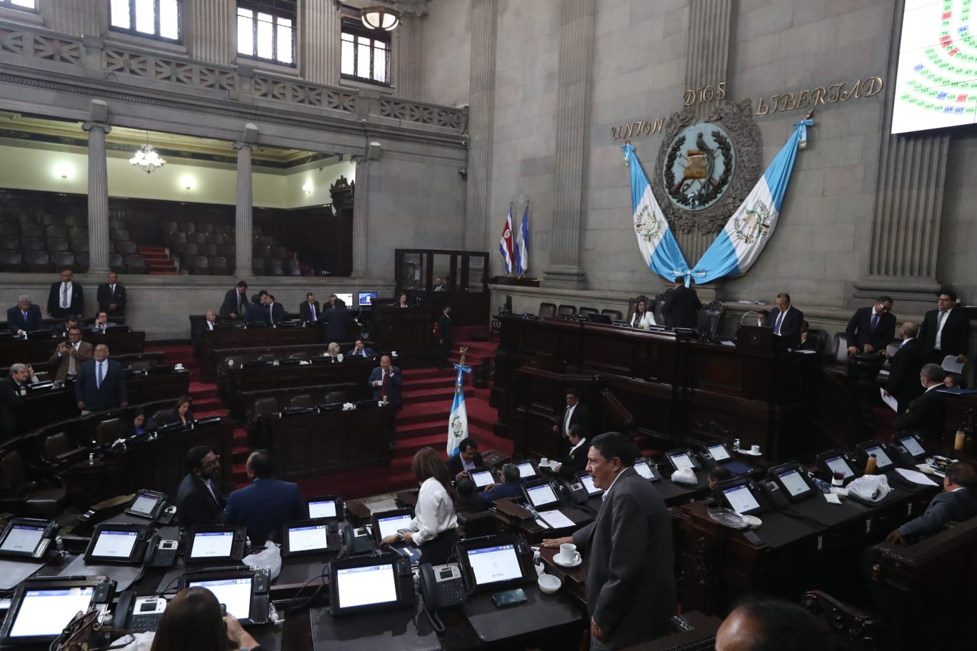 Diputados aprobaron una ampliación presupuestaria para el Programa de Aporte Económico al Adulto Mayor. Fotografía: Prensa Libre (Roberto López).  