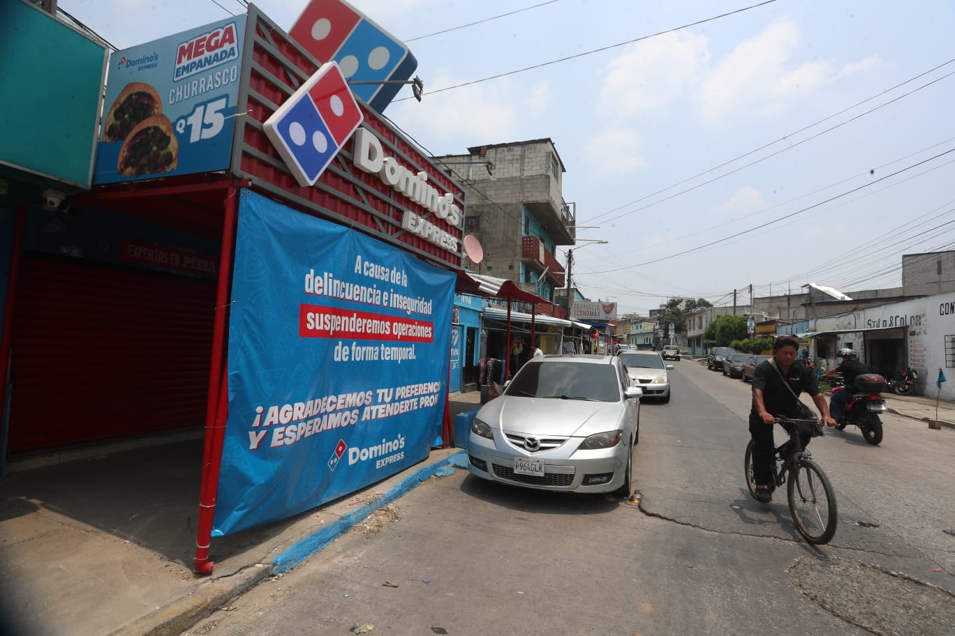 Domino’s cierra tienda en Villa Nueva por la inseguridad y esta es la situación que se percibe en el lugar