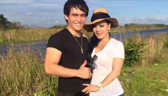 Maribel Guardia podría demandar a la funeraria que atendió el cuerpo de su hijo