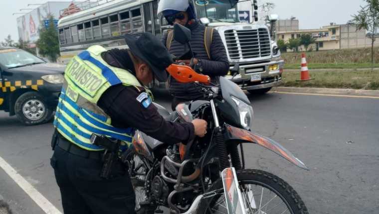 Puesto de control del Departamento de Tránsito de la PNC. (Foto Prensa Libre: DT PNC