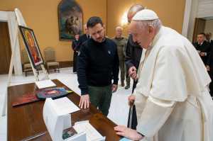 Este 13 de mayo, el papa y Zelenski intercambiaron regalos.
