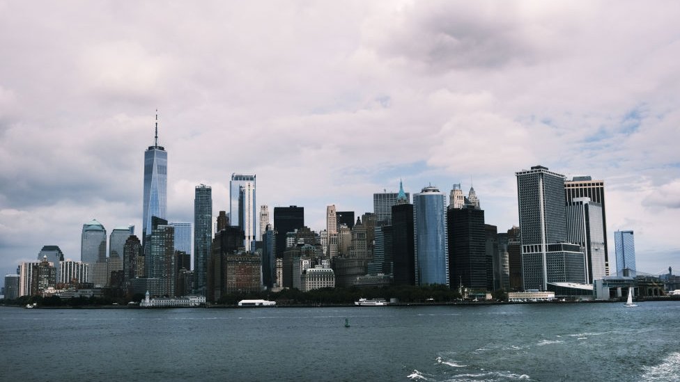El proceso natural de hundimiento de Nueva York se ha visto acelerato por las 762 millones de toneladas de concreto, vidrio y acero que componen sus edificios.  (GETTY IMAGES)