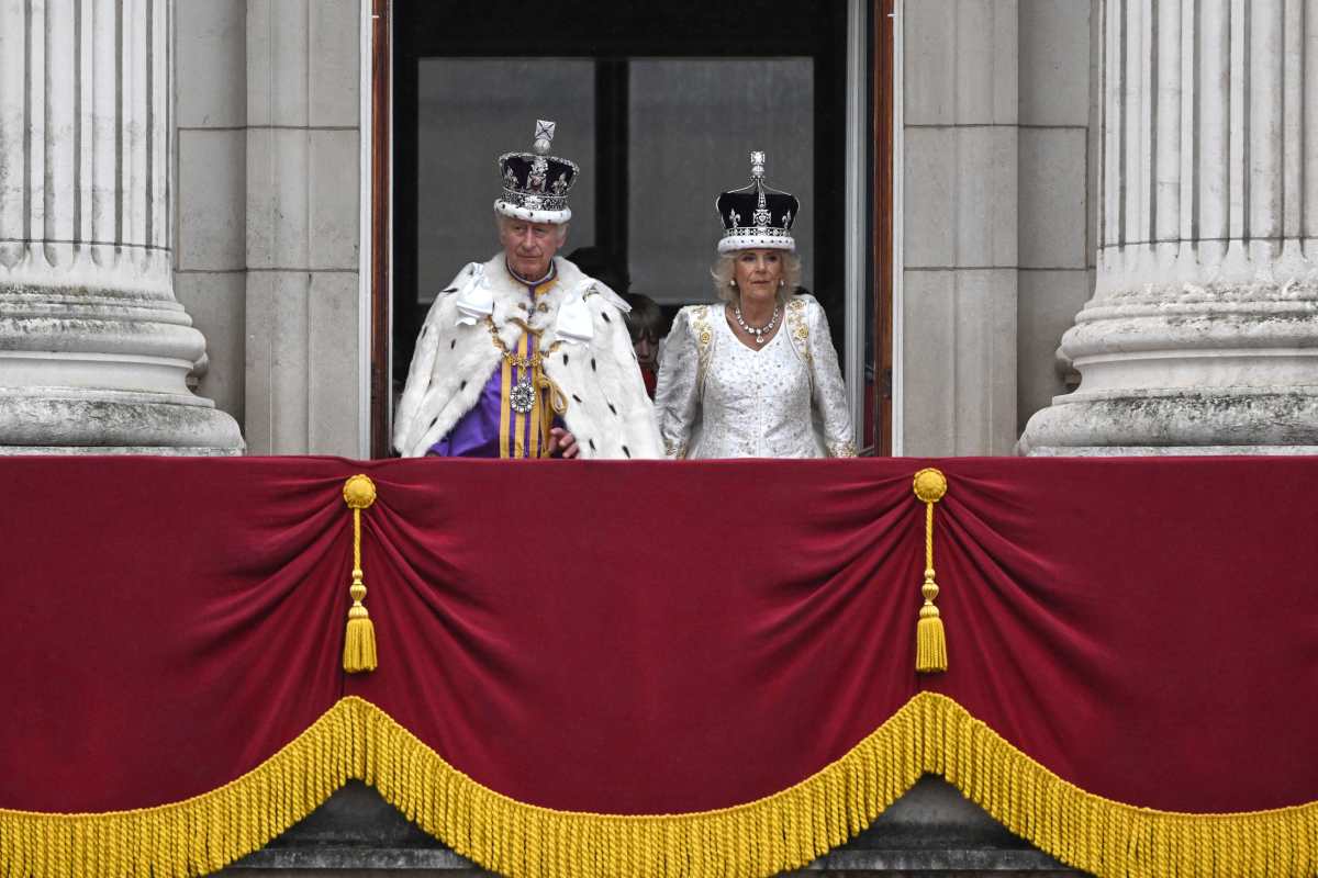 Rey Carlos III: ¿Qué se sabe de la misteriosa figura que apareció durante la coronación?