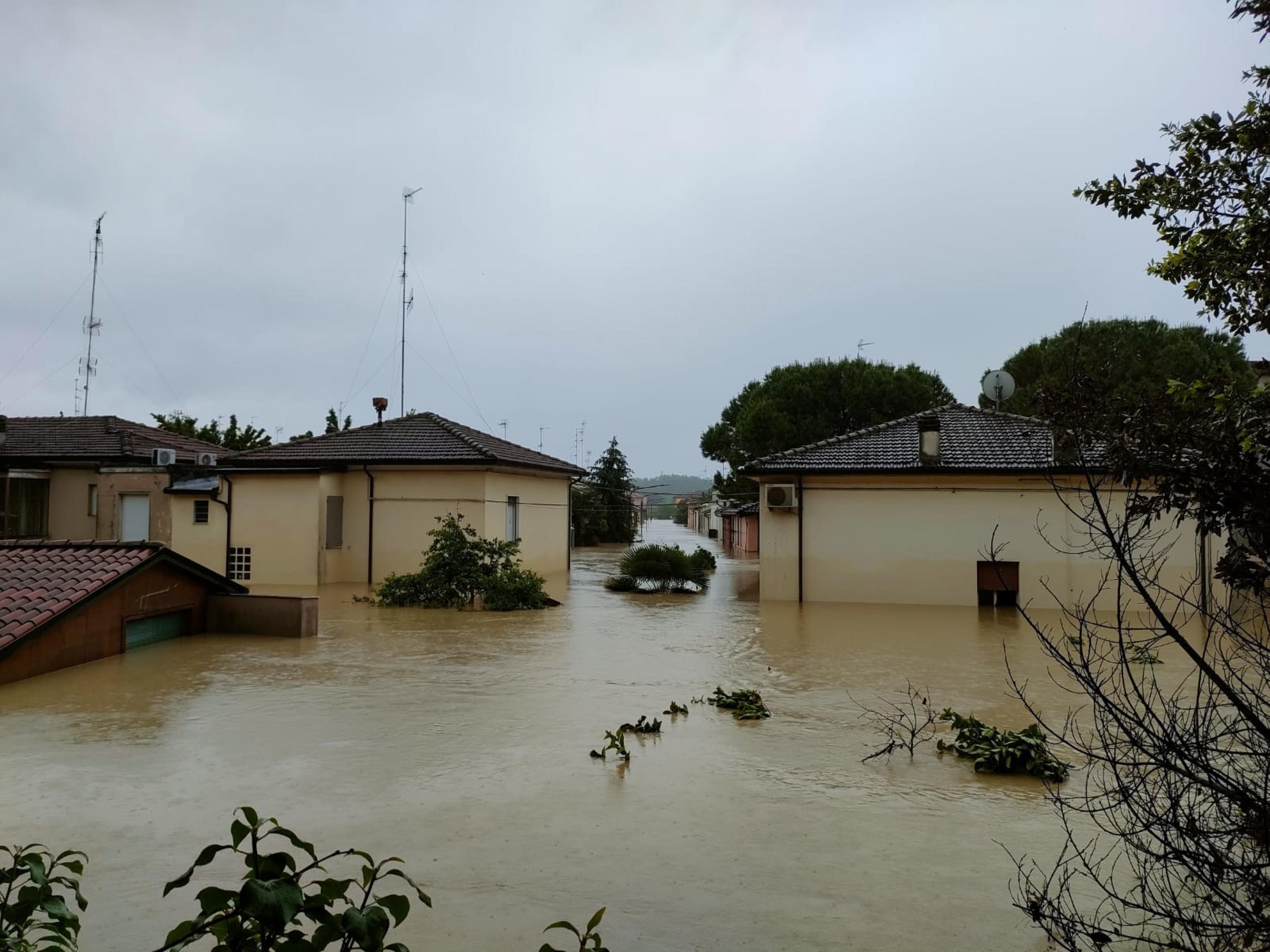 Zonas inundadas en el norte de Italia por las lluvias. Faenza, es la ciudad más afectada. (Foto Prensa Libre: EFE)