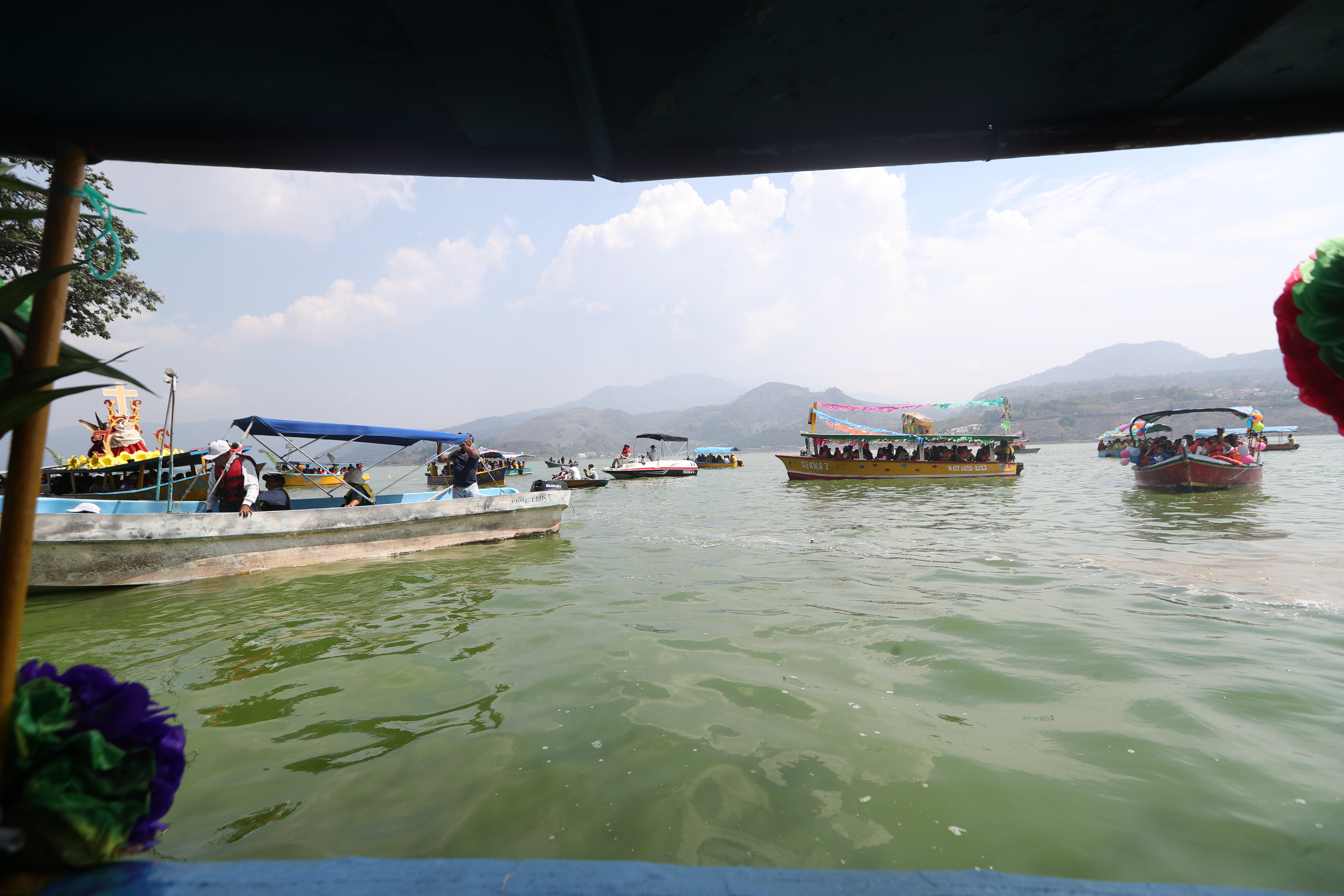 PROCESIÓN ACUÁTICA EN AMATITLÁN'