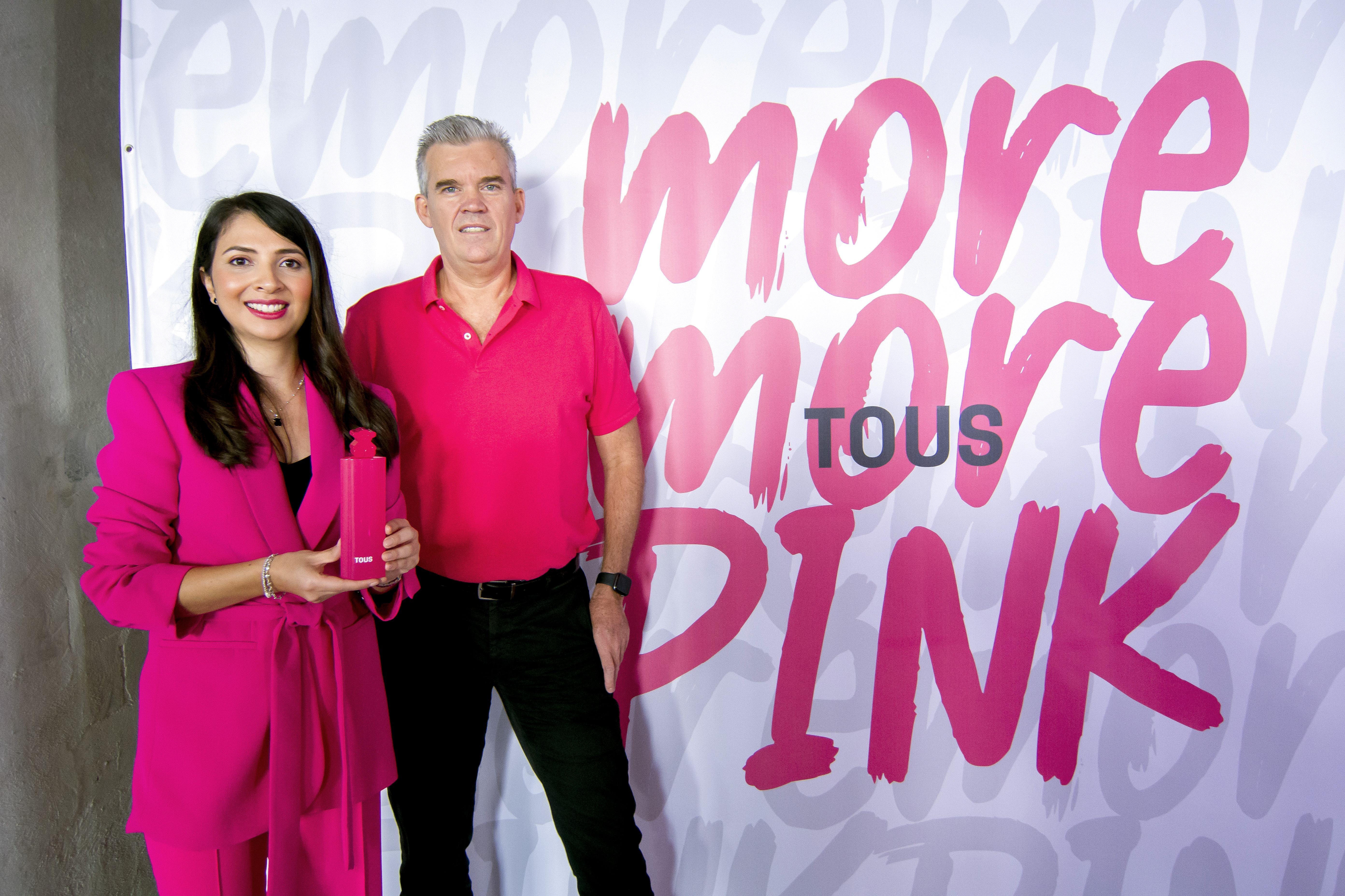 Vivian Sagastume, gerente de marca Tous; y Kay Schnoor, gerente general Perfumerías Fetiche. Foto Prensa Libre: Sergio Muñoz