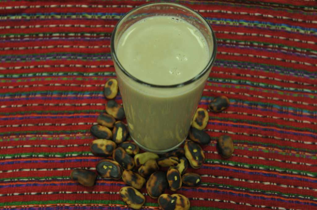 Atol de HABA Bebida tradicional de Guatemala