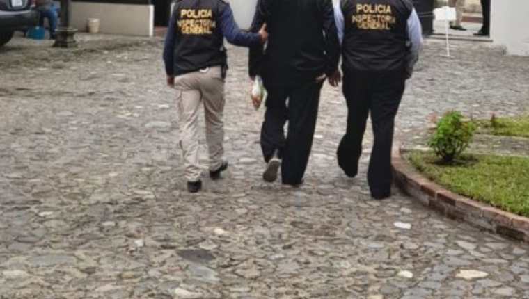 El auxiliar fiscal Kenthon Adam Medina Lara fue capturado por supuestas anomalías. (Foto Prensa Libre: MP) 