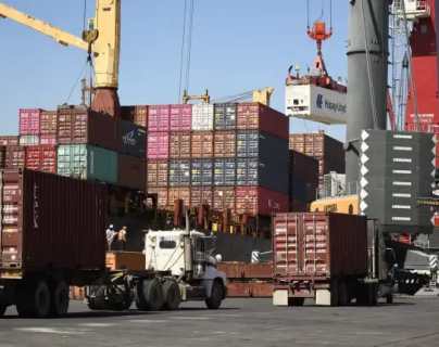 El comercio exterior del país cayó en el primer trimestre, debido a varios factores   fuera del control local