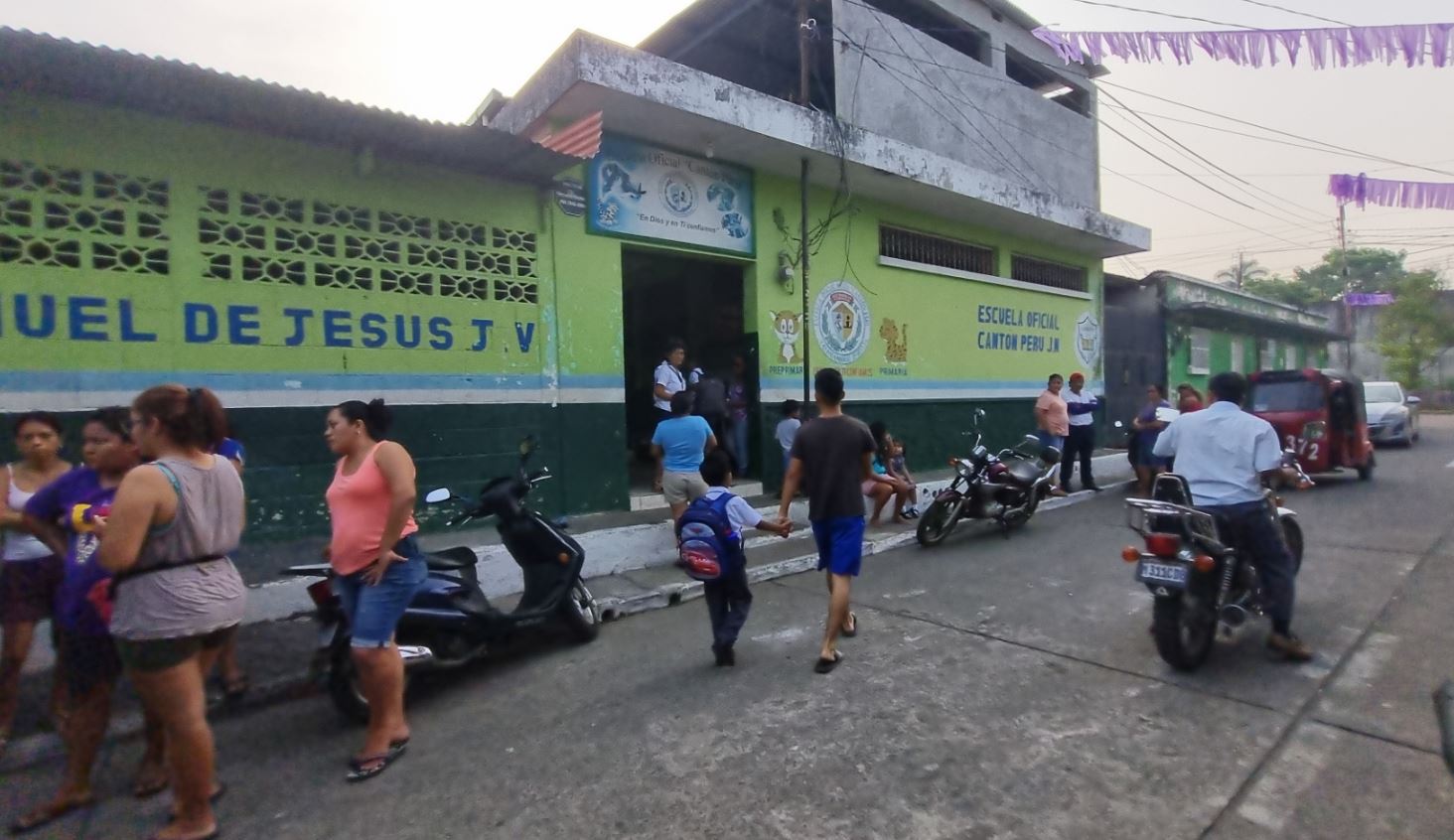 ESCUELA CANTÓN PERÚ.