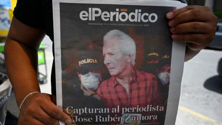 Jose Rubén Zamora, preso por un supuesto caso de lavado de dinero, fundó elPeriódico hace casi 30 años. (Foto Prensa Libre: AFP)