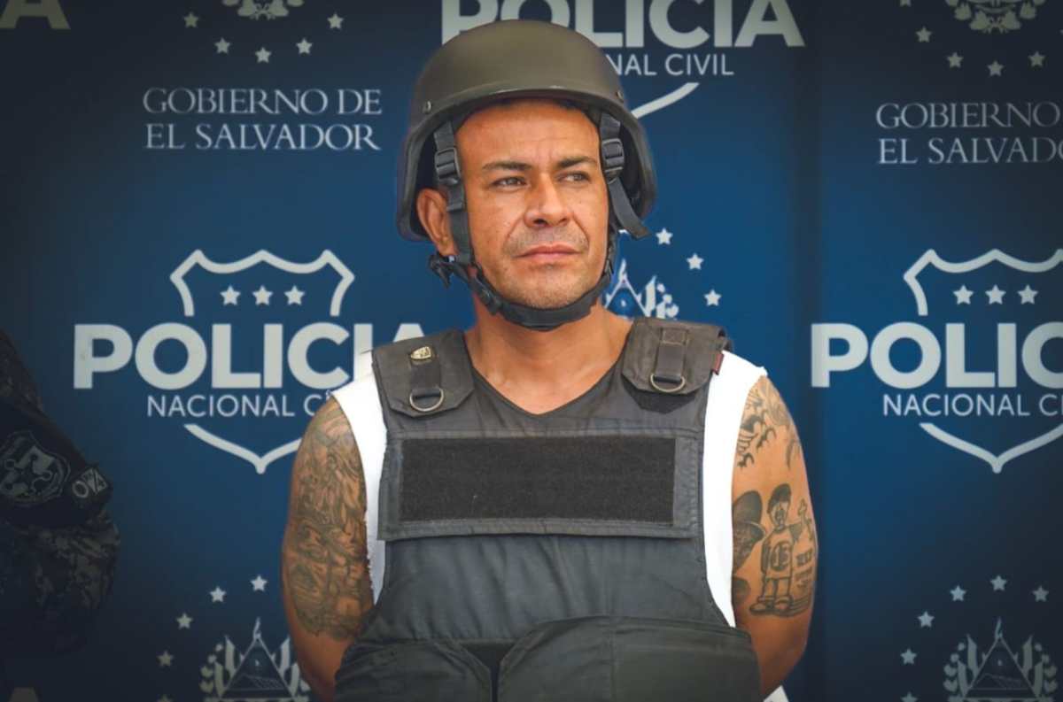 Víctimas fueron halladas en fosa clandestina: El Salvador envía a juicio a líder de la MS13 capturado en Guatemala