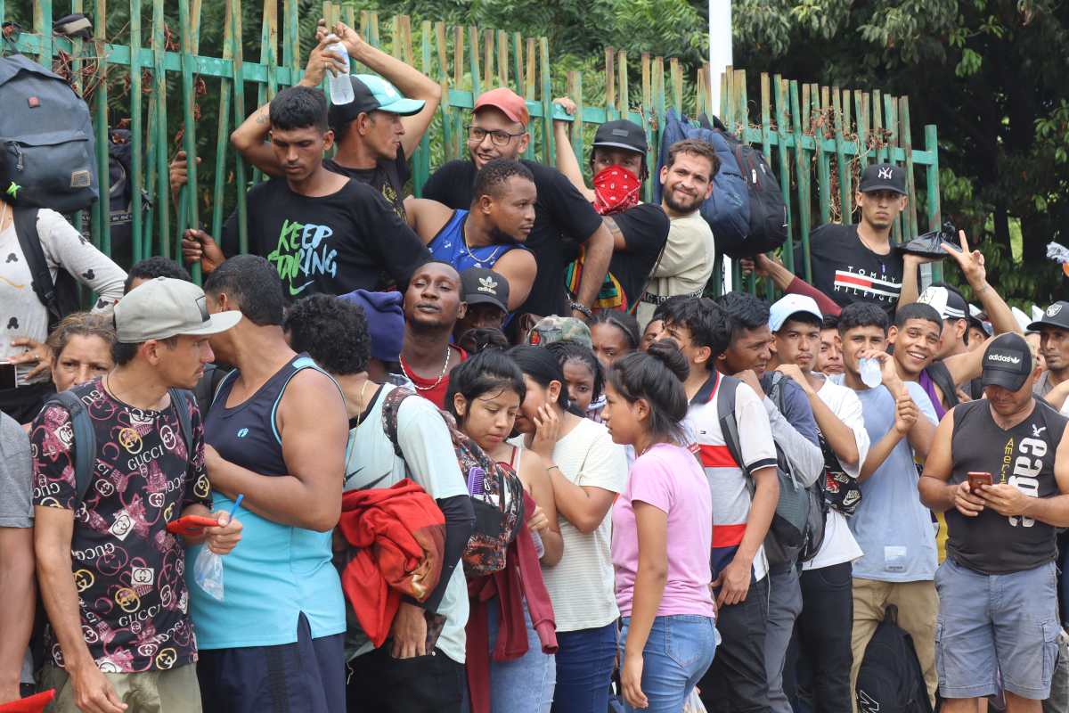 Crisis migratoria: Indocumentados desesperados buscan salir del sur de México ante fin del Título 42