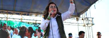 Sandra Torres durante una de sus giras de campaña en San Juan Sacatepéquez. Fotografía: Prensa Libre (Carlos Hernández). 