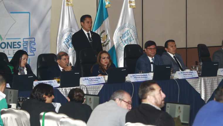 El Pleno del TSE pendiente de definir en que lugar será el simulacro de conteo de votos. Fotografía: Prensa Libre (María José Bonilla). 