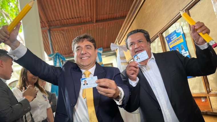 La credencial de Carlos Pineda y el resto de candidatos de Prosperidad Ciudadana quedaron suspendidas. Fotografía: Hemeroteca de Prensa Libre. 