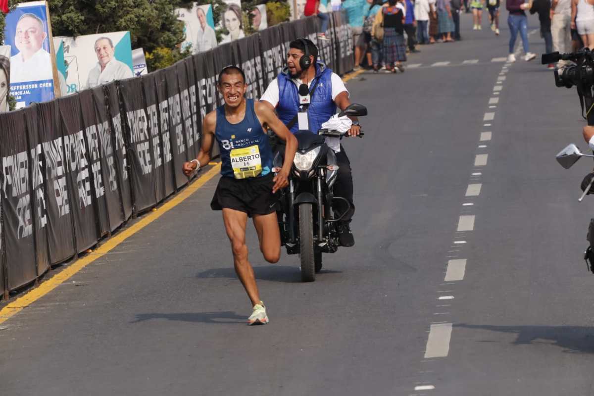 ¡Fin a la hegemonía keniata! Alberto González gana el Medio Maratón de Cobán para Guatemala 33 años después