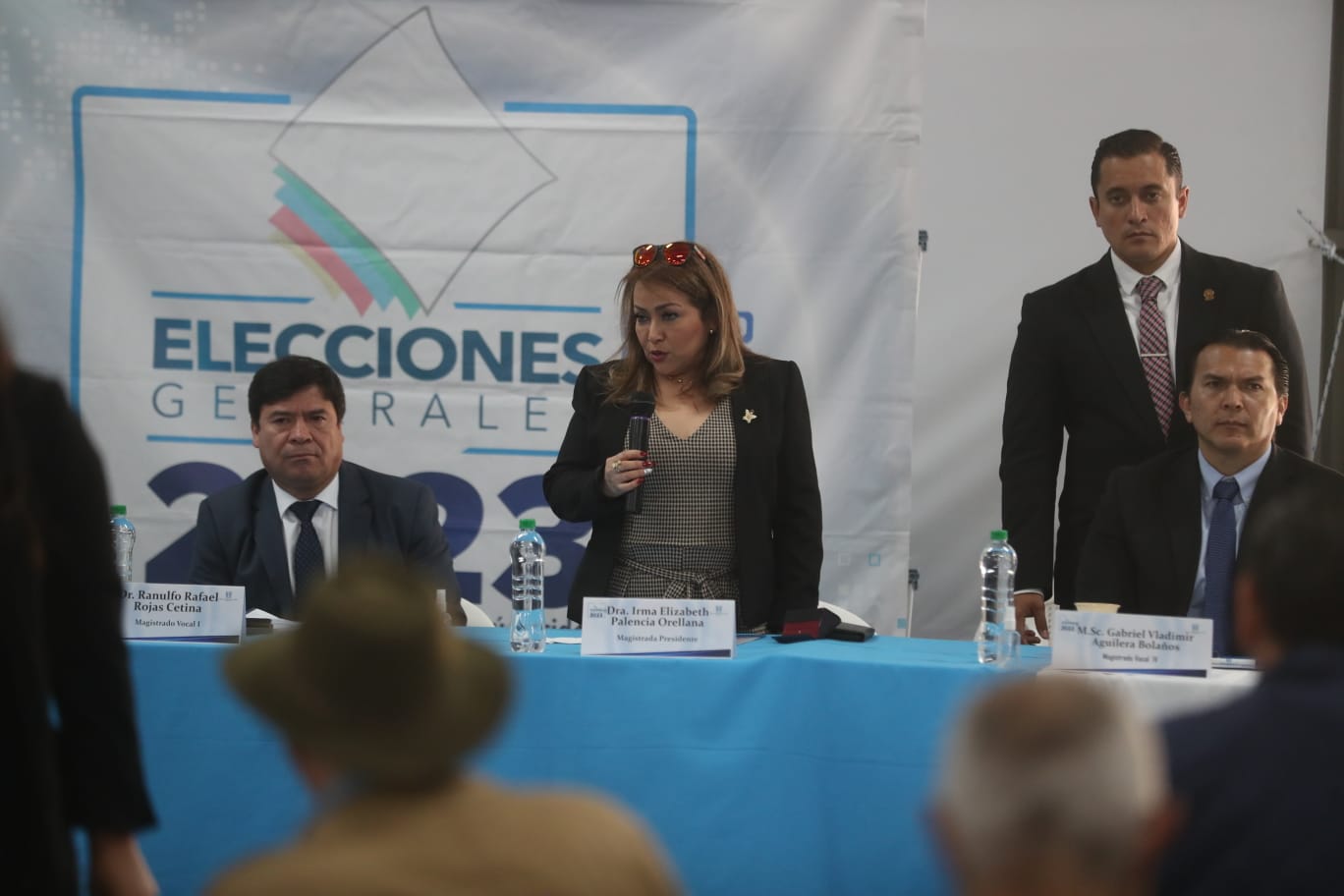 Los magistrados del TSE escucharon recomendaciones de los fiscales referentes al arte de las papeletas. Fotografía: Prensa Libre (Juan Diego González). 