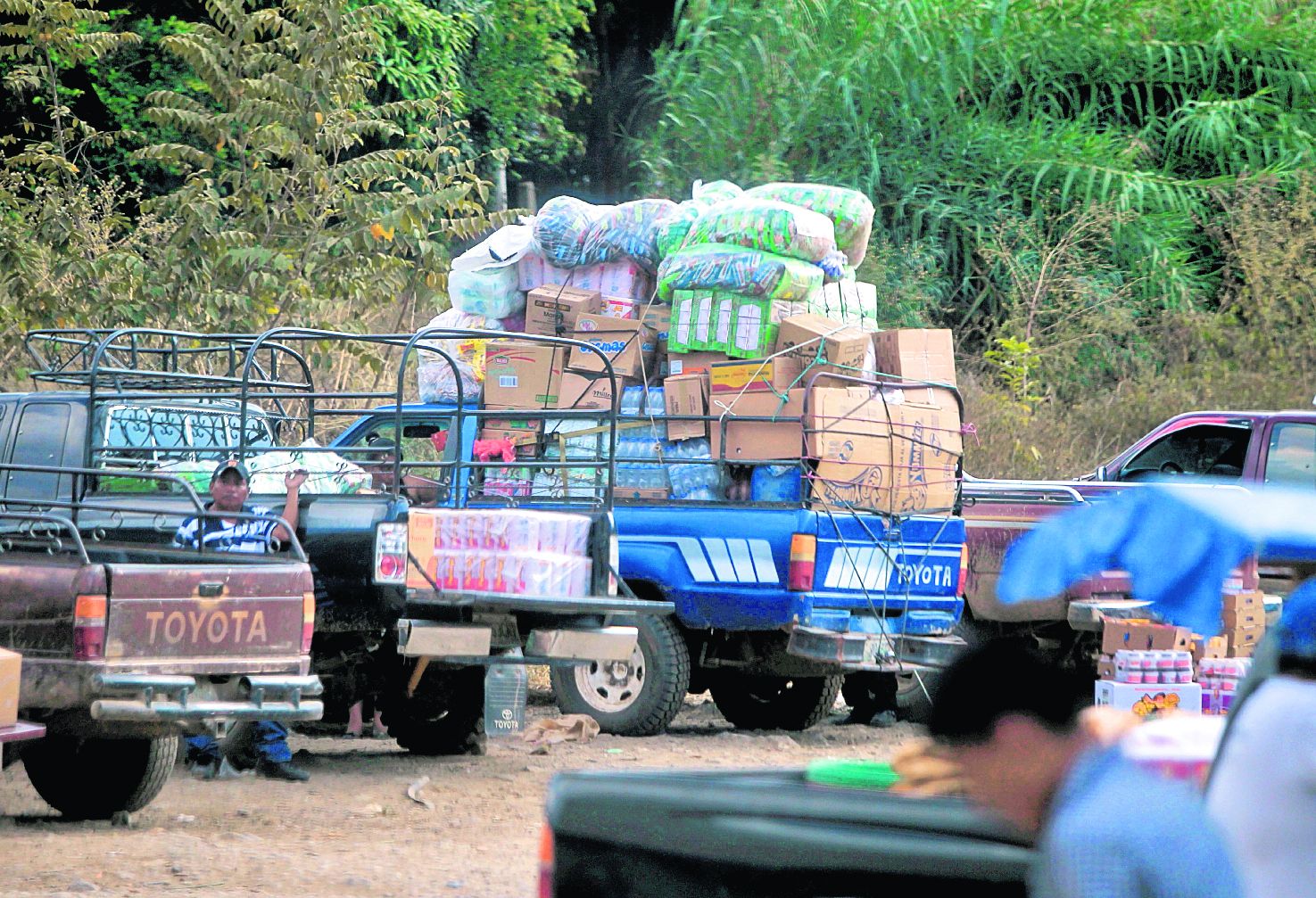 Mercadería de contrabando recién adquirida en la frontera México- San Marcos. (Foto Prensa Libre: Hemeroteca PL)