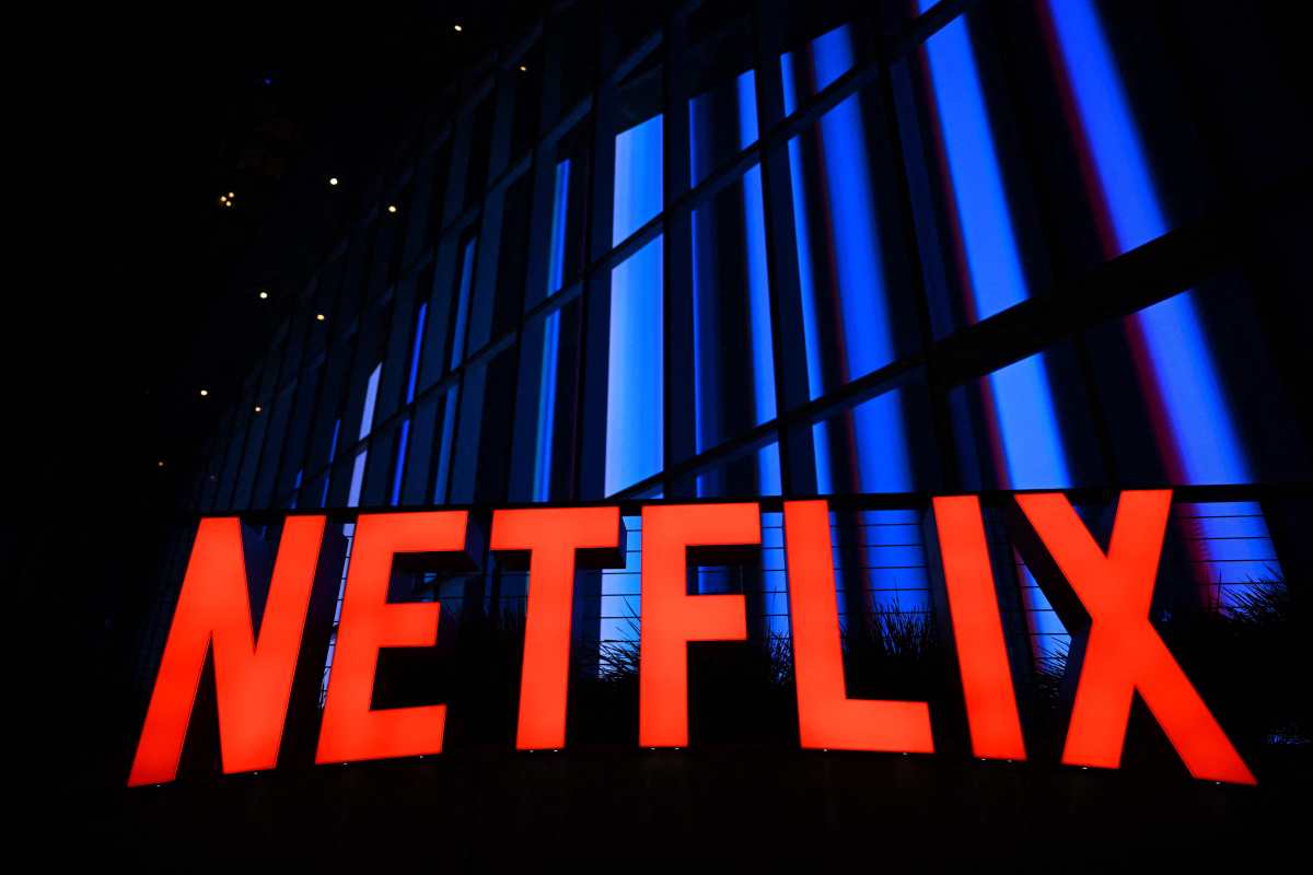 Netflix insiste en cobrar monto adicional a usuarios que compartan contraseñas