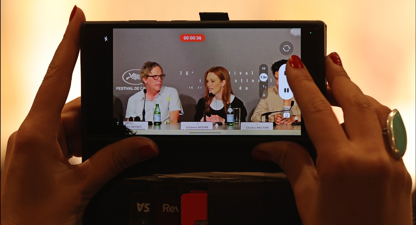 Las pantallas pueden convertirse en grave riesgo. (Foto Prensa Libre: EFE)