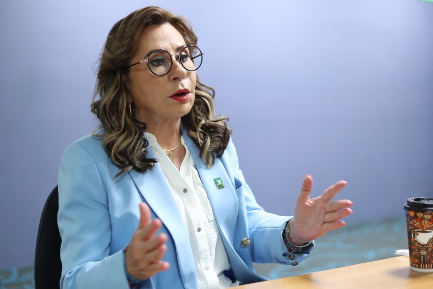 Sandra Torres concedió una entrevista a Prensa Libre, donde explica algunos de los planes que propone para el país, de alcanzar la presidencia. (Foto Prensa Libre: Esbin García)
