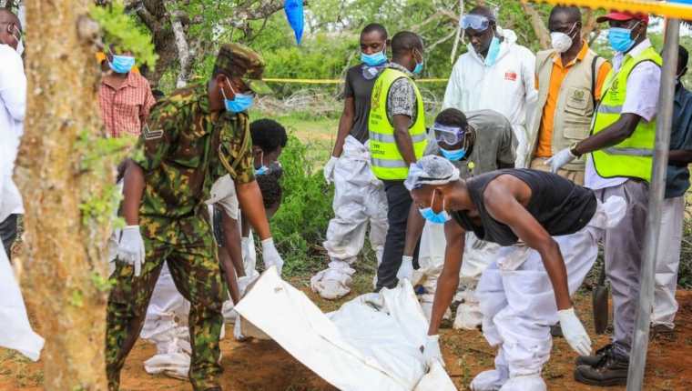 En Kenia han encontrado decenas de cuerpos vinculados a una secta cristiana.
GETTY IMAGES
