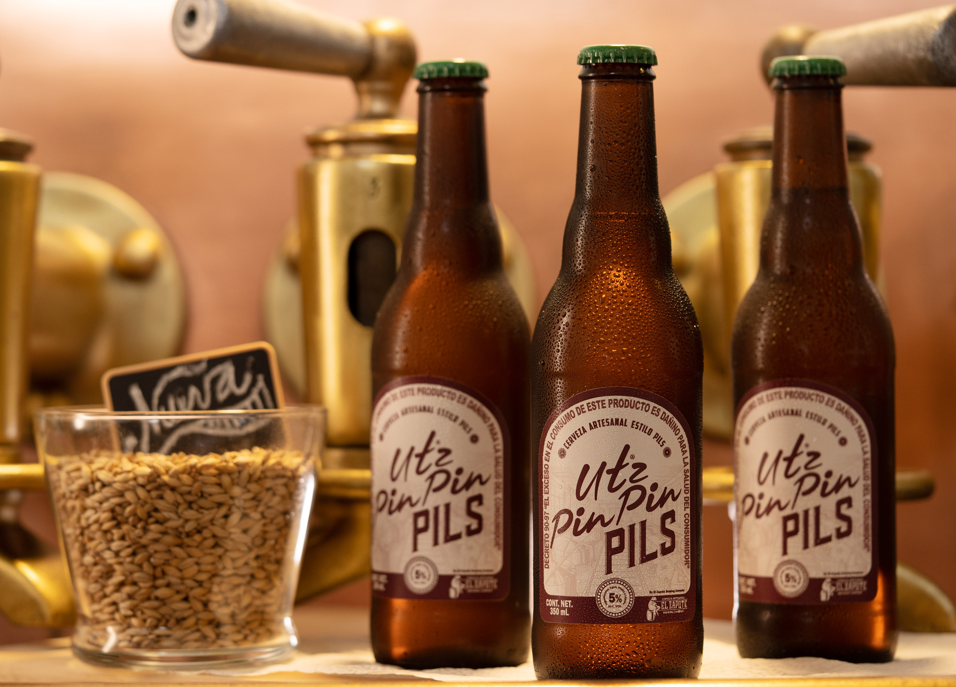 Utz Pin Pin Pils, la nueva cerveza artesanal de El Zapote Brewing Company por tiempo limitado. Foto Prensa Libre: Cortesía