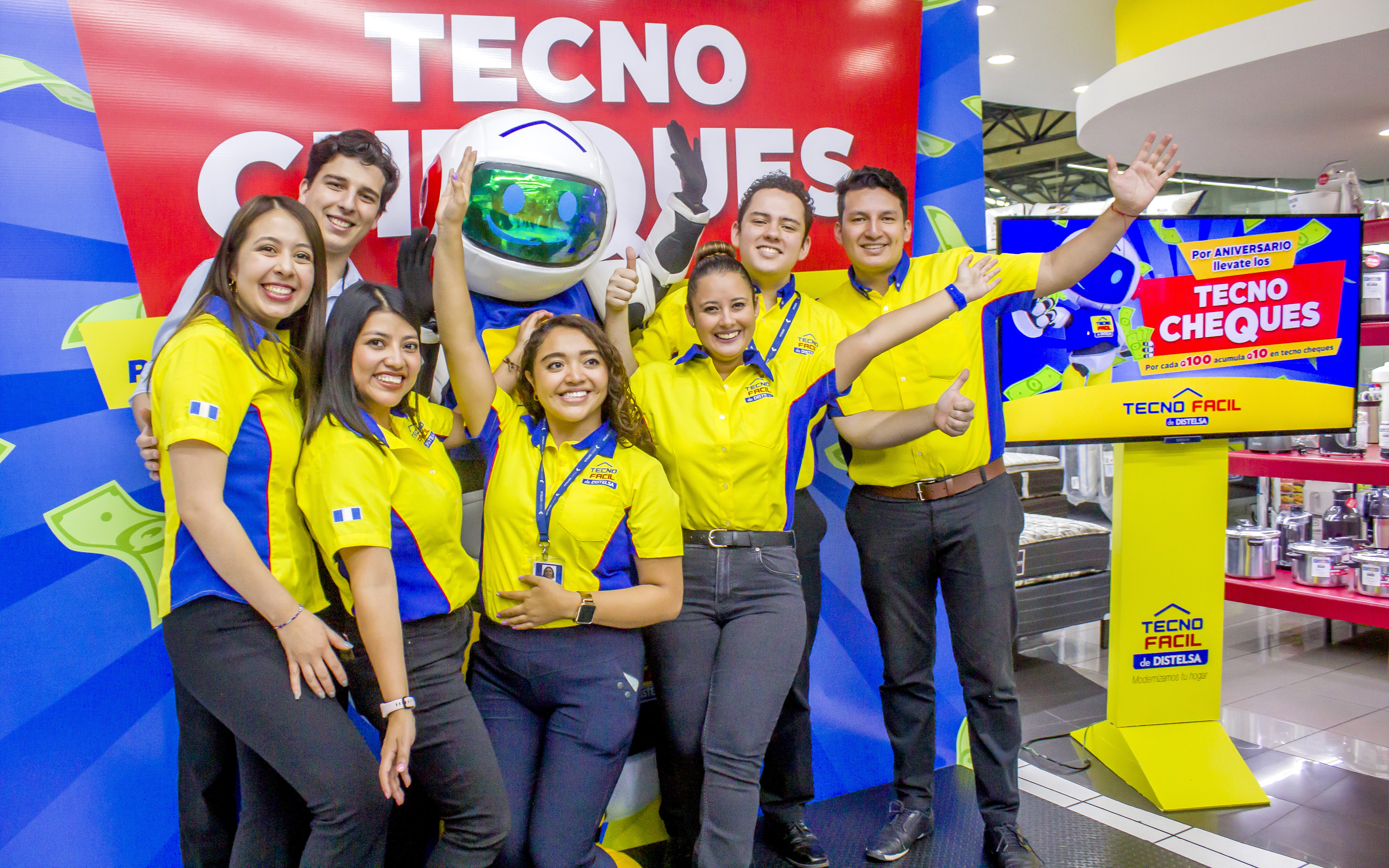 Tecno Fácil quién cuenta con un grupo de 350 colaboradores directos, está de fiesta y tira la casa por la ventana con esta espectacular promoción. Foto Prensa Libre: Cortesía Gabriela Santisteban